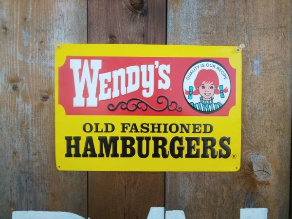 画像1: Wendy's ウェンディーズ★スクエア☆エンボススチールプレート ブリキ看板 (1)